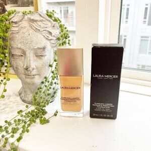 NEW Laura Mercier Flawless Lumiere Foundation in 3N2 Honey